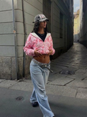 "Iconic Kitty" Zipped Sweatshirt